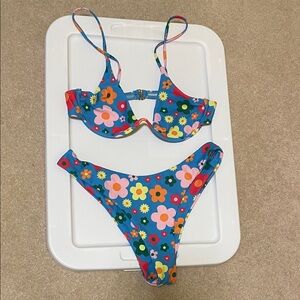 NWOT Floral Underwire Bikini Set